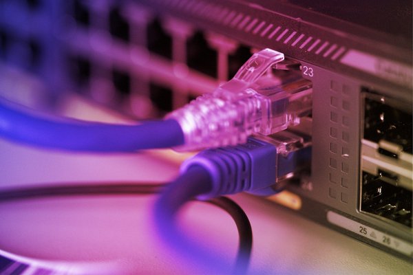 Comment configurer et sécuriser un serveur FTP sous Linux?